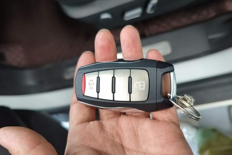 Used Haval DARGO 2022 2.0T DCT 4x4 Chinese Rural Dog Edition Vehicle Key