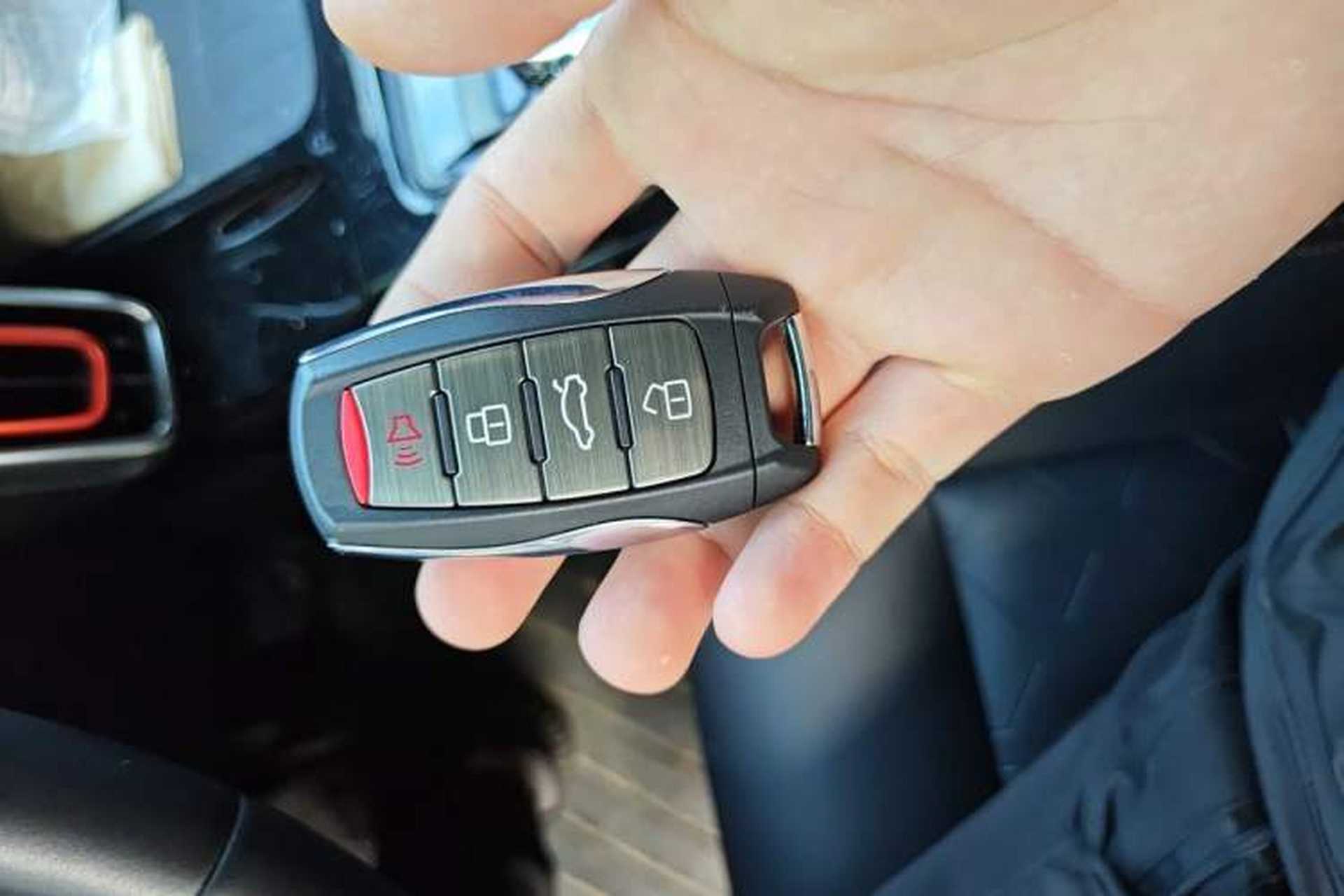 Used Haval DARGO 2022 2.0T DCT 4x4 Chinese Rural Dog Edition Vehicle Key