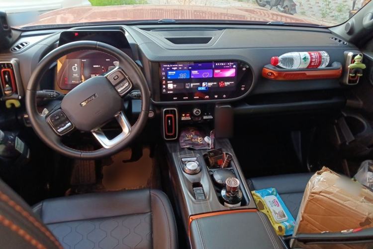 Used Haval DARGO 2022 2.0T DCT 4x4 Chinese Rural Dog Hunting Edition Center Console
