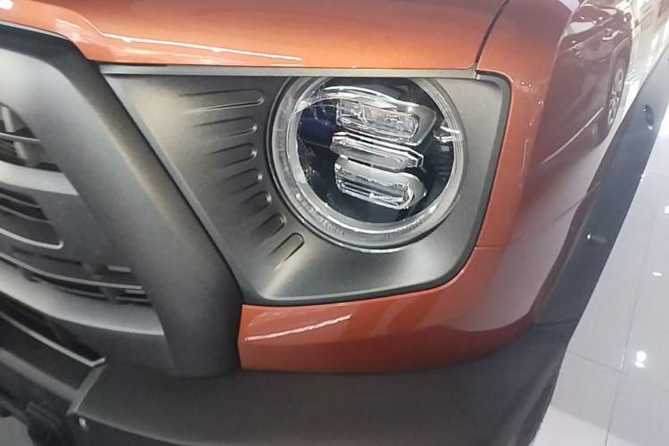 Used Haval DARGO 2022 1.5T DCT Two-Wheel Drive Mastiff Pursuit Edition Left Front Headlight
