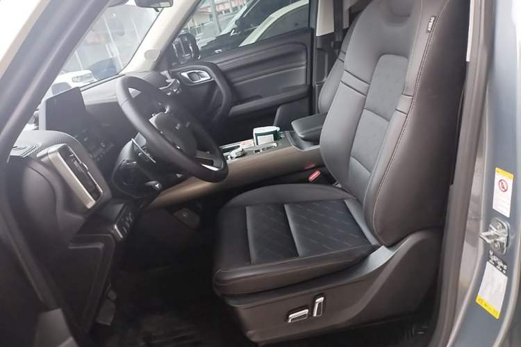 Used Haval DARGO 2022 1.5T DCT Two-Wheel Drive Labrador Edition Left Front Seat