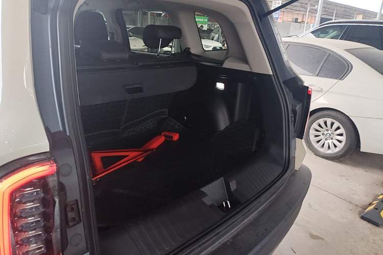 Used Haval DARGO 2022 1.5T DCT Two-Wheel Drive Labrador Edition Trunk