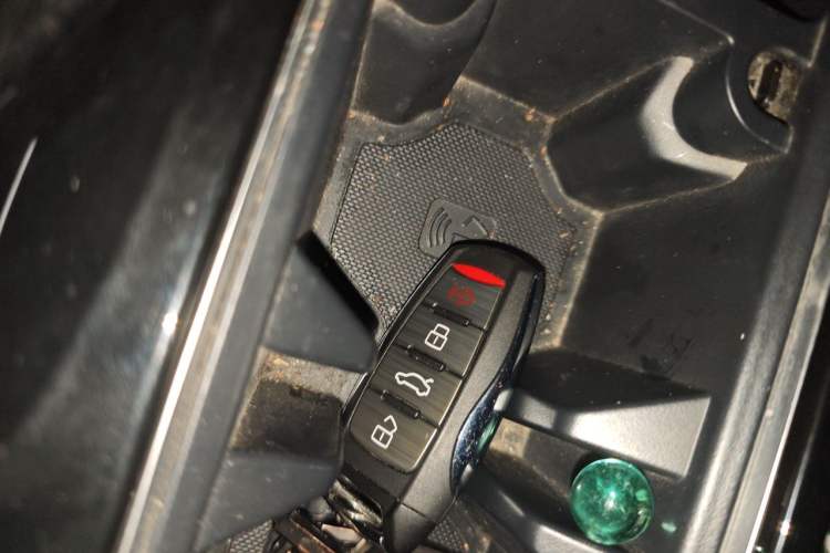 Used Haval DARGO 2022 2.0T DCT 4x4 Chinese Rural Dog Edition Vehicle Key