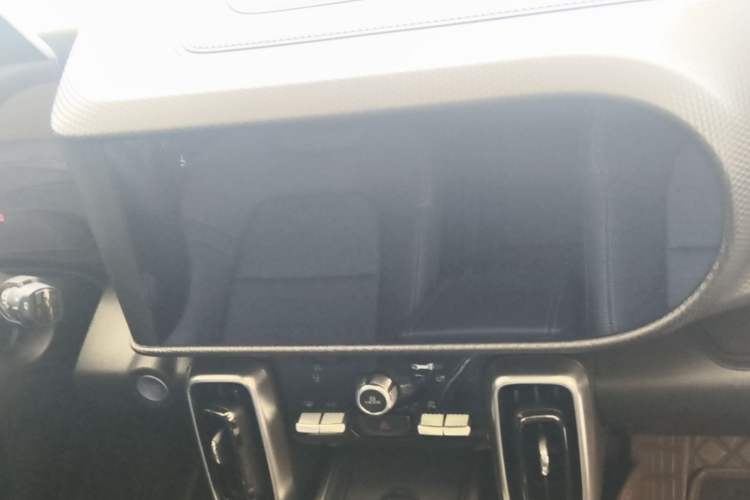 Used Haval DARGO 2024 1.5T DCT Labrador Edition Audio And AC Panel