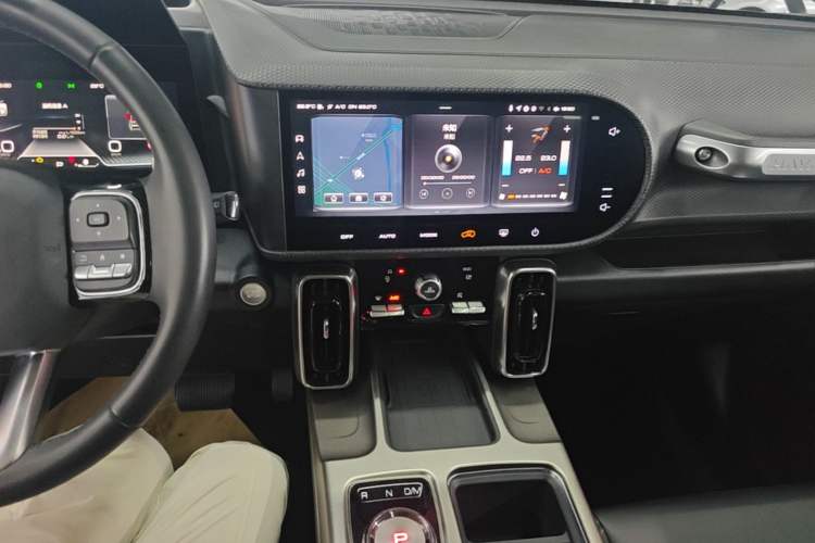 Used Haval DARGO 2024 1.5T DCT Border Collie Edition Audio And AC Panel