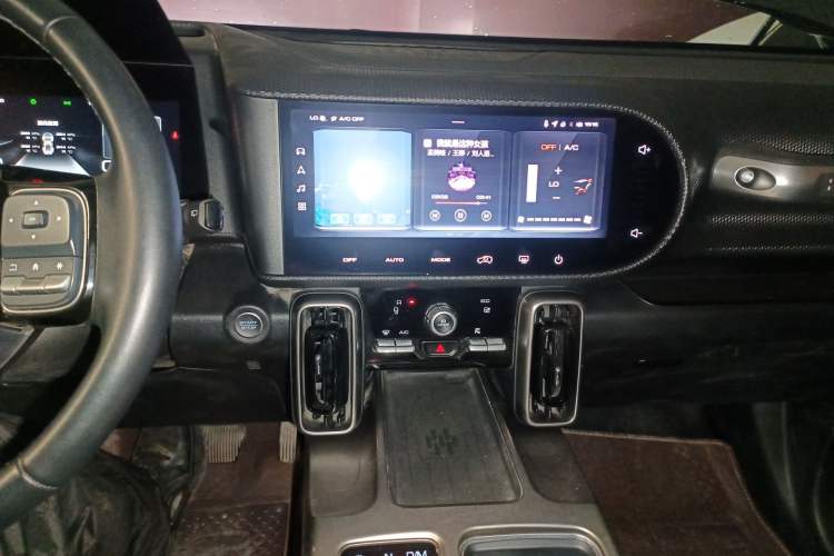 Used Haval DARGO 2024 1.5T DCT Labrador Edition Audio And AC Panel