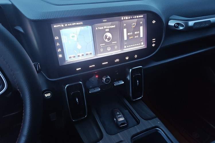 Used Haval DARGO 2024 1.5T DCT Border Collie Edition Audio And AC Panel