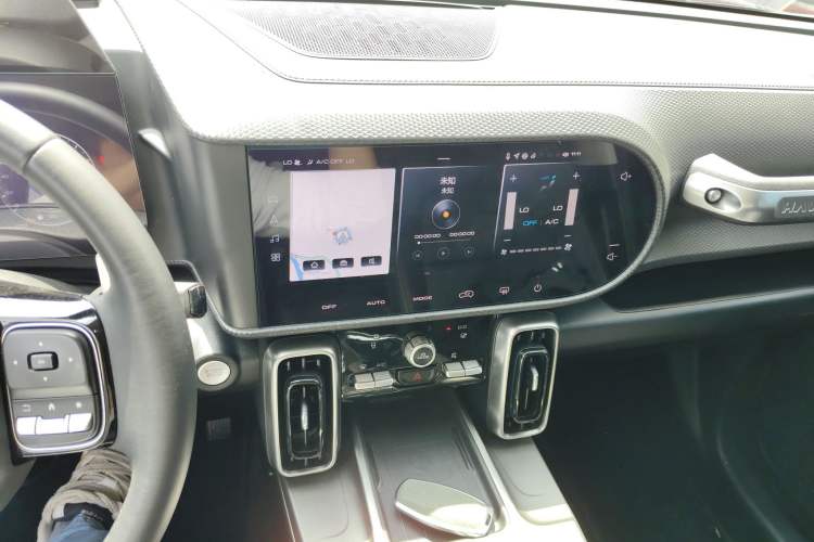 Used Haval DARGO 2024 1.5T DCT Border Collie Edition Audio And AC Panel