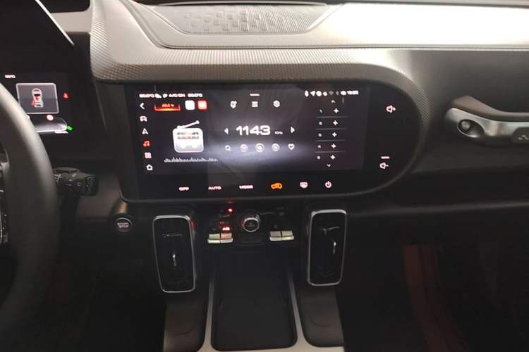 Used Haval DARGO 2024 1.5T DCT Border Collie Edition Audio And AC Panel