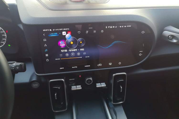 Used Haval DARGO 2024 1.5T DCT Border Collie Edition Audio And AC Panel