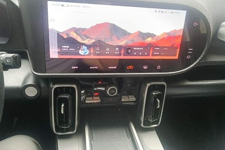 Used Haval DARGO 2024 1.5T DCT Border Collie Edition Audio And AC Panel