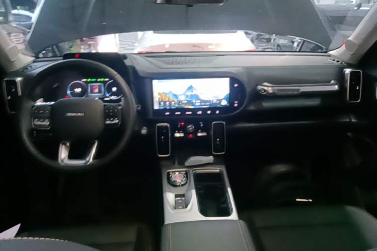 Used Haval DARGO 2024 1.5T DCT Border Collie Edition Center Console