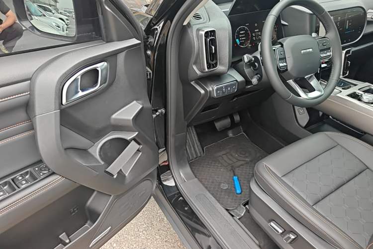 Used Haval DARGO 2024 1.5T DCT Labrador Edition Driver Seat