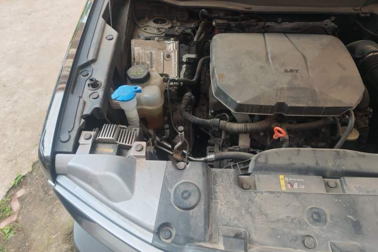 Used Haval DARGO 2024 2.0T DCT Chinese Rural Dog Edition Engine Bay Right