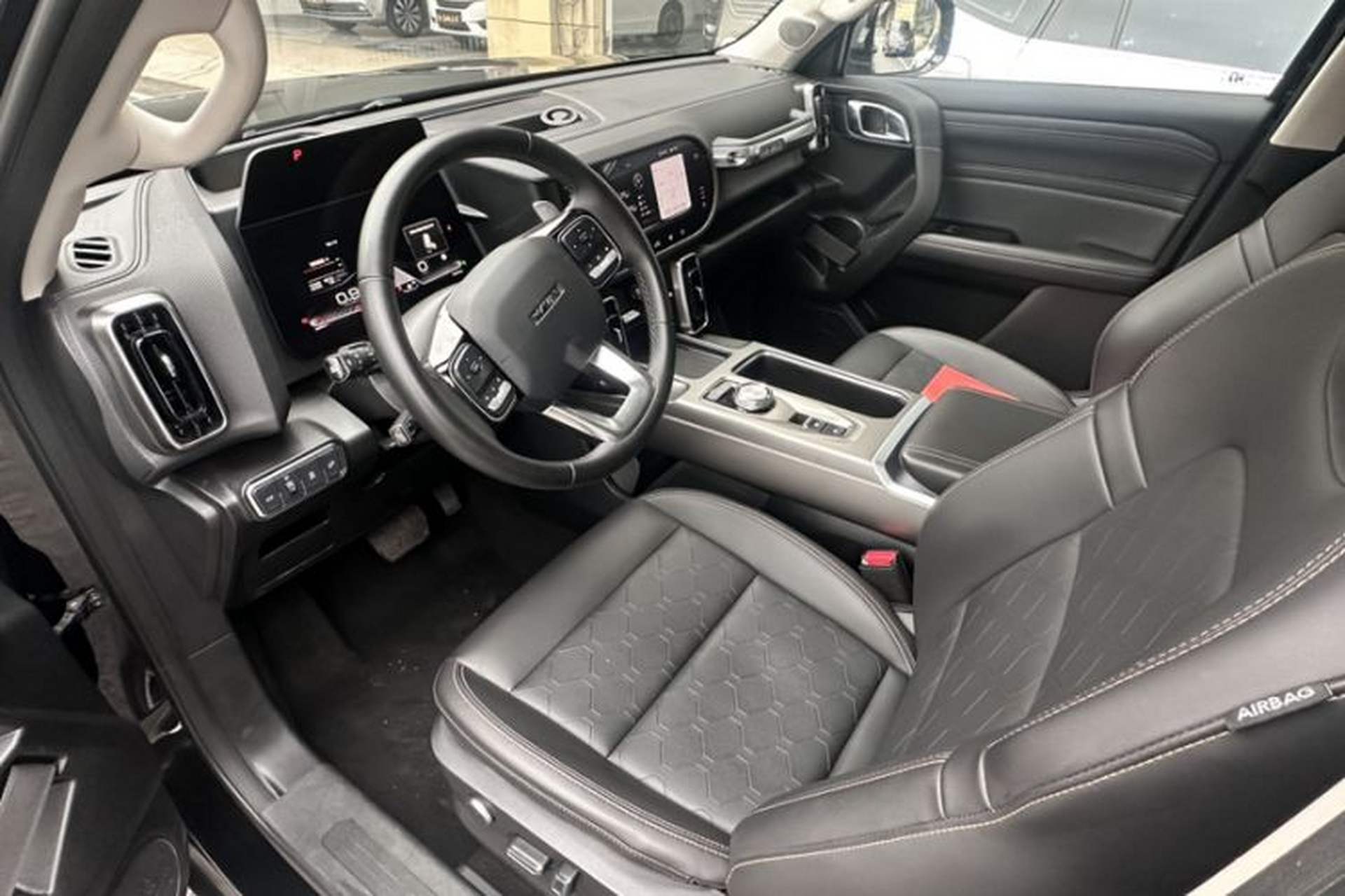 Used Haval DARGO 2024 2.0T DCT Chinese Rural Dog Edition Interior 2