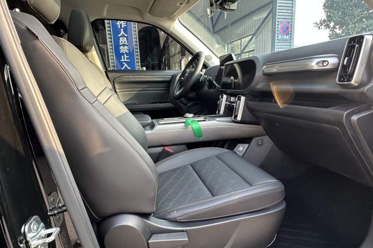 Used Haval DARGO 2024 1.5T DCT Border Collie Edition Interior 3
