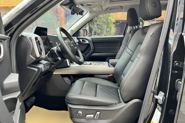 Used Haval DARGO 2024 1.5T DCT Border Collie Edition Left Front Seat