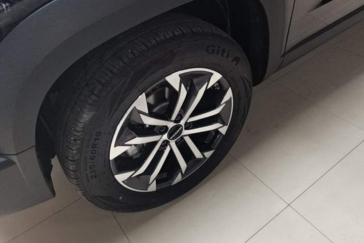 Used Haval DARGO 2024 1.5T DCT Border Collie Edition Left Front Wheel Hub