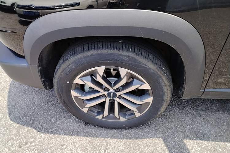 Used Haval DARGO 2024 1.5T DCT Labrador Edition Left Front Wheel Hub