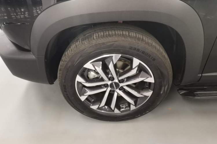 Used Haval DARGO 2024 1.5T DCT Border Collie Edition Left Front Wheel Hub