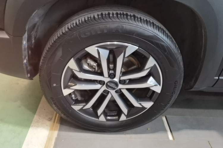 Used Haval DARGO 2024 1.5T DCT Border Collie Edition Left Front Wheel Hub