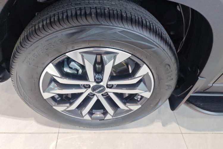 Used Haval DARGO 2024 1.5T DCT Border Collie Edition Left Front Wheel Hub
