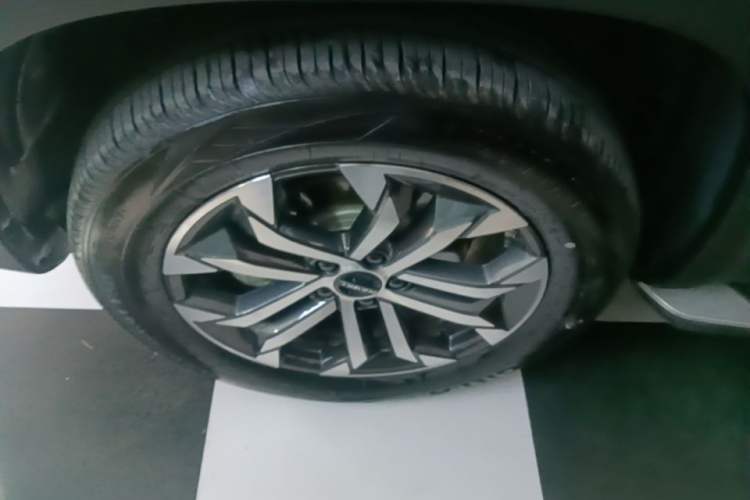 Used Haval DARGO 2024 1.5T DCT Border Collie Edition Left Front Wheel Hub