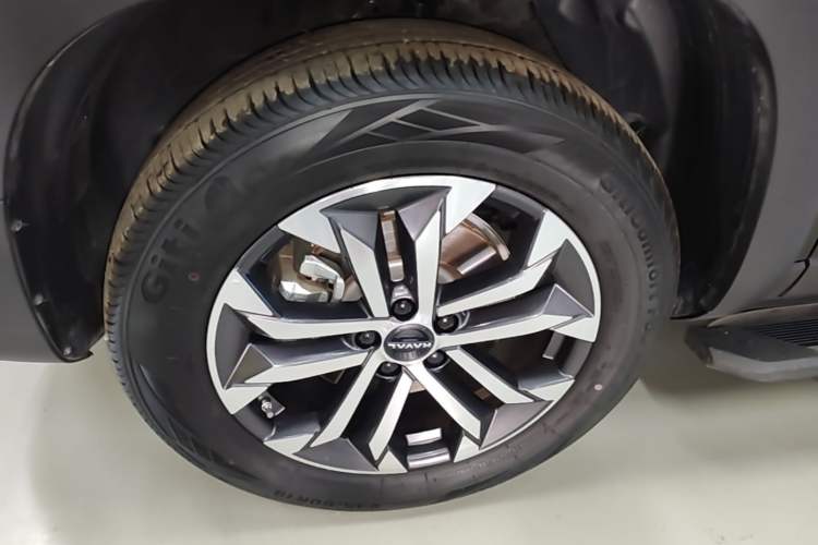 Used Haval DARGO 2024 1.5T DCT Border Collie Edition Left Front Wheel Hub