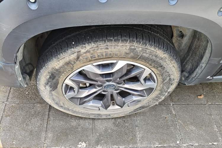 Used Haval DARGO 2024 2.0T DCT Chinese Rural Dog Edition Left Front Wheel Hub