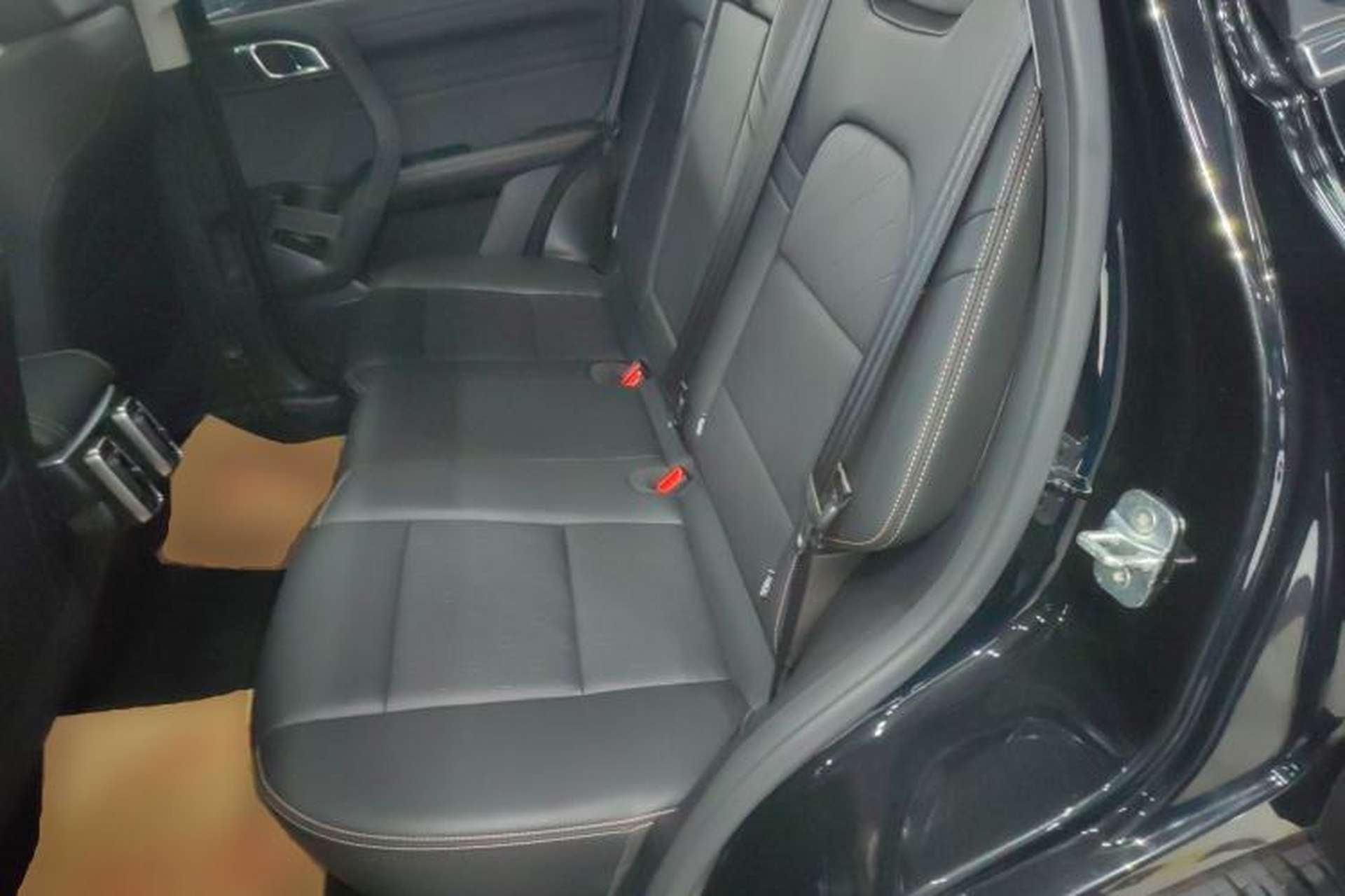 Used Haval DARGO 2024 1.5T DCT Border Collie Edition Left Rear Seat