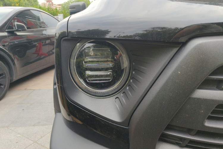 Used Haval DARGO 2024 2.0T DCT Chinese Rural Dog Edition Right Front Headlight