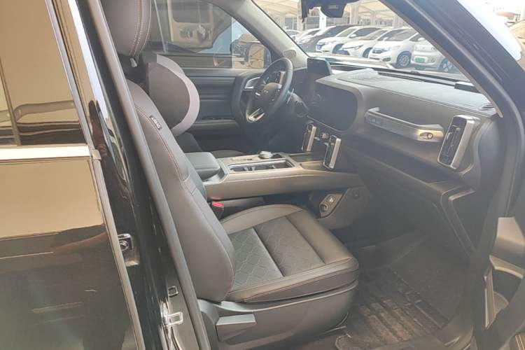 Used Haval DARGO 2024 1.5T DCT Border Collie Edition Right Front Seat