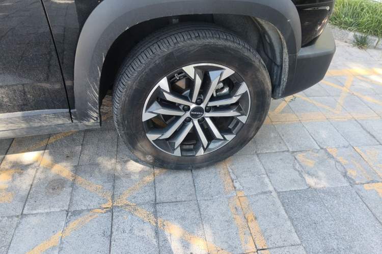 Used Haval DARGO 2024 1.5T DCT Border Collie Edition Right Front Wheel Hub