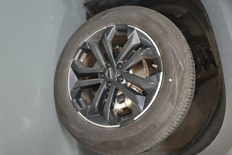 Used Haval DARGO 2024 1.5T DCT Border Collie Edition Right Front Wheel Hub