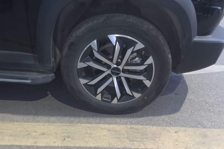 Used Haval DARGO 2024 1.5T DCT Labrador Edition Right Front Wheel Hub