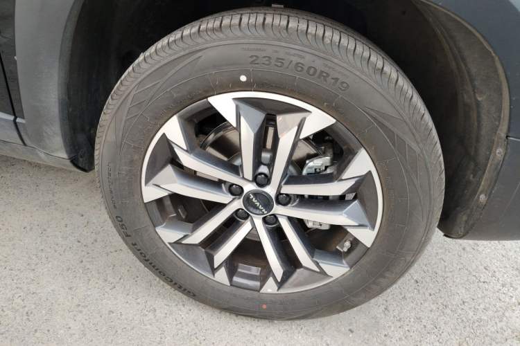 Used Haval DARGO 2024 1.5T DCT Border Collie Edition Right Front Wheel Hub