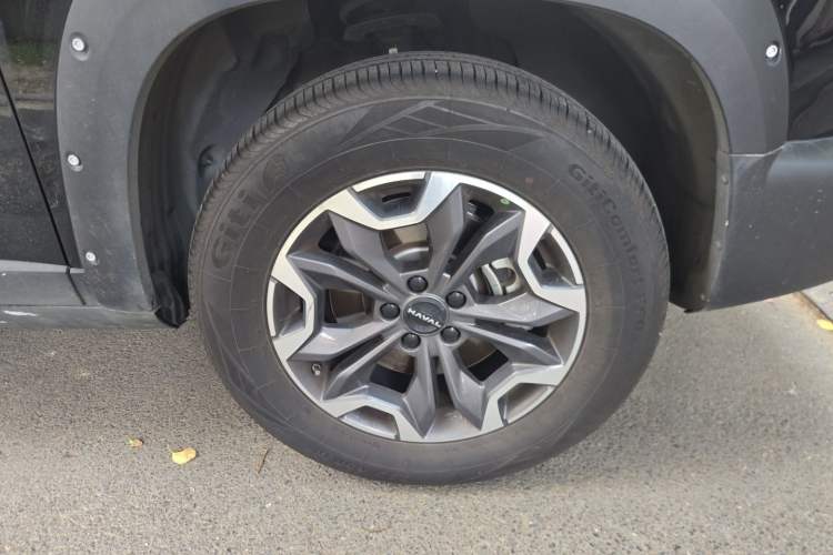 Used Haval DARGO 2024 2.0T DCT Chinese Rural Dog Edition Right Front Wheel Hub