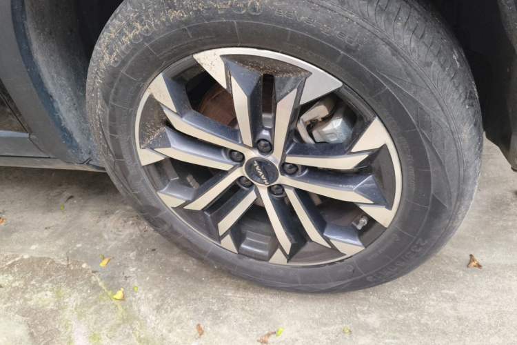 Used Haval DARGO 2024 1.5T DCT Border Collie Edition Right Front Wheel Hub