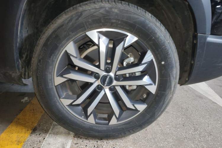 Used Haval DARGO 2024 1.5T DCT Border Collie Edition Right Front Wheel Hub
