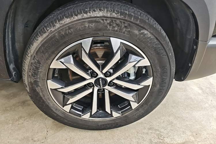 Used Haval DARGO 2024 1.5T DCT Border Collie Edition Right Front Wheel Hub