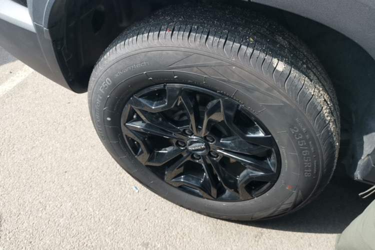 Used Haval DARGO 2024 2.0T DCT Chinese Rural Dog Edition Right Rear Wheel Hub
