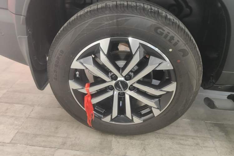 Used Haval DARGO 2024 1.5T DCT Border Collie Edition Right Rear Wheel Hub