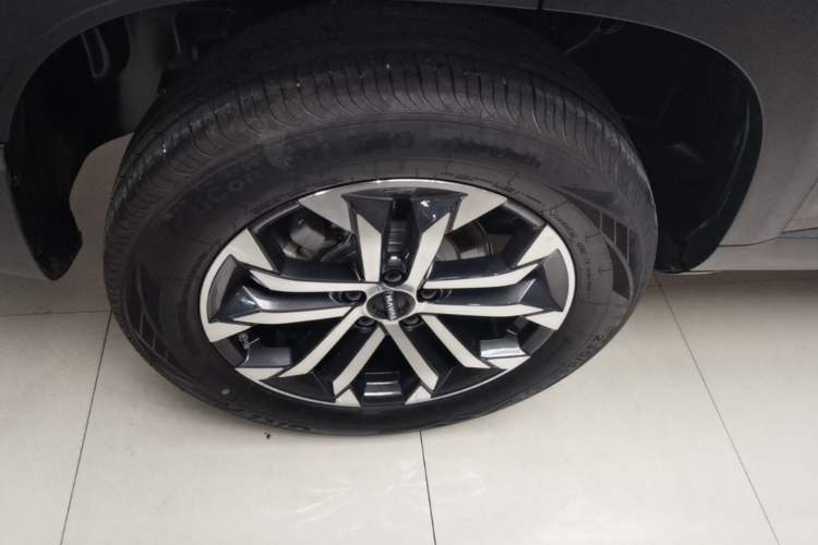 Used Haval DARGO 2024 1.5T DCT Border Collie Edition Right Rear Wheel Hub
