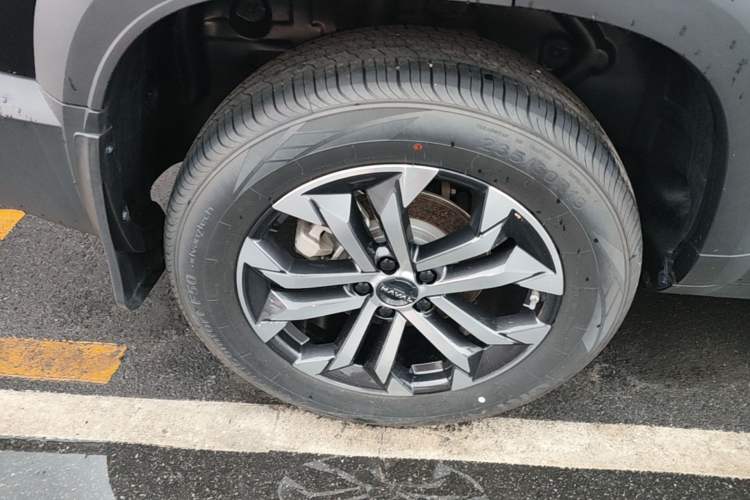 Used Haval DARGO 2024 1.5T DCT Border Collie Edition Right Rear Wheel Hub