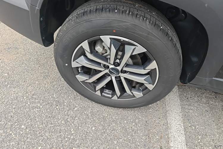 Used Haval DARGO 2024 1.5T DCT Labrador Edition Right Rear Wheel Hub