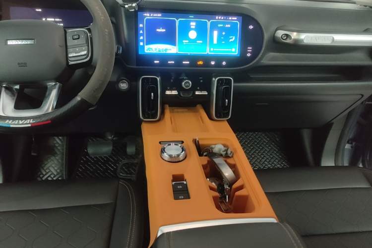 Used Haval DARGO 2024 1.5T DCT Labrador Edition Audio And AC Panel