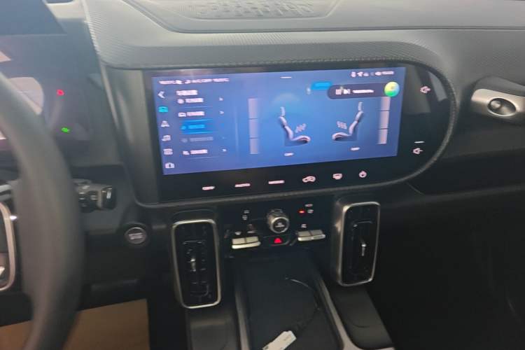 Used Haval DARGO 2024 1.5T DCT Border Collie Edition Audio And AC Panel