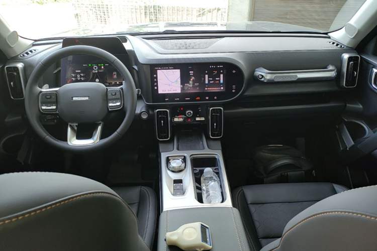 Used Haval DARGO 2024 1.5T DCT Border Collie Edition Center Console