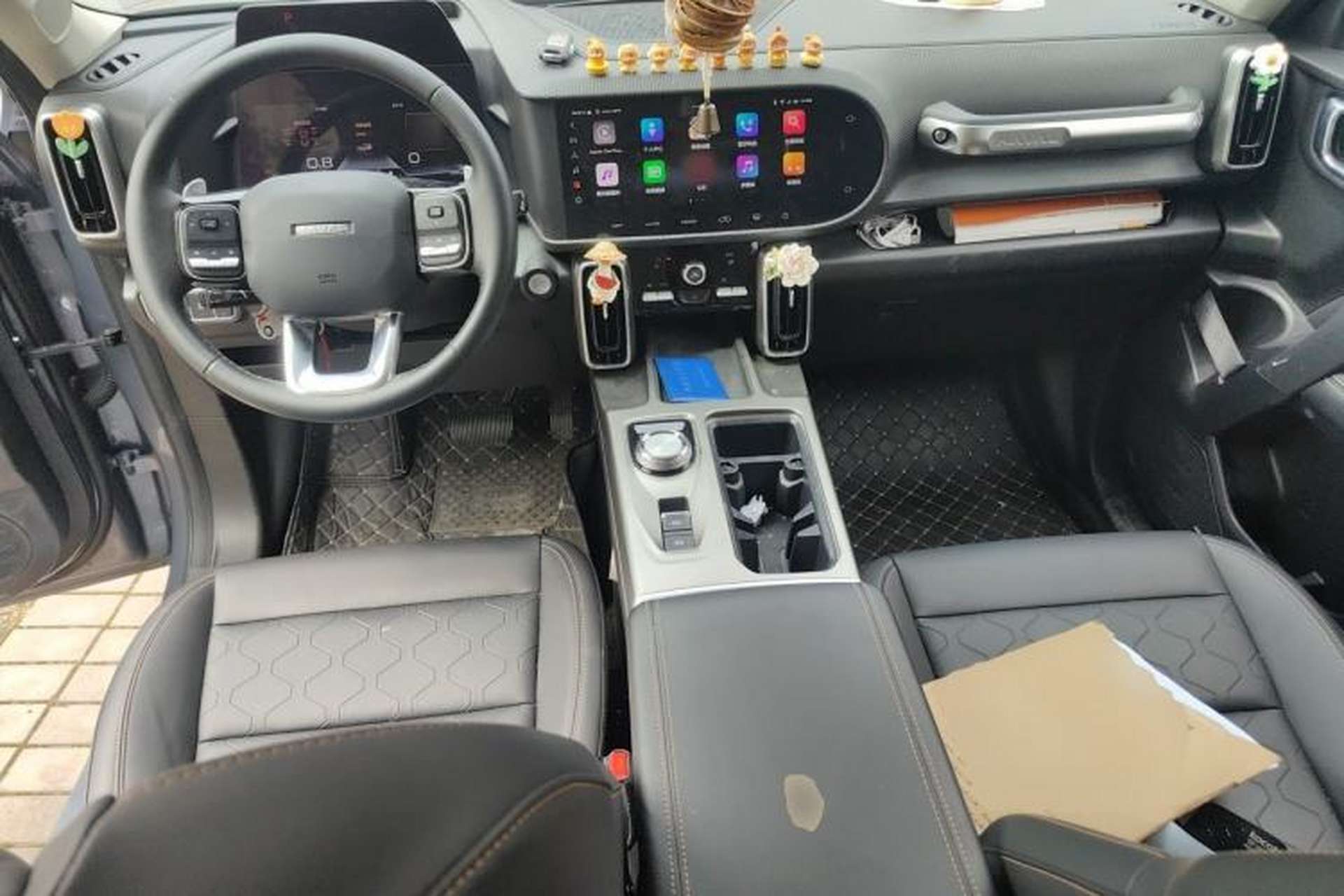 Used Haval DARGO 2024 1.5T DCT Labrador Edition Center Console