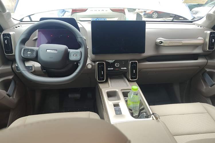 Used Haval DARGO 2024 1.5T DCT Border Collie Edition Center Console